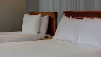 Standard Room, 2 Twin Beds, Non Smoking | Premium bedding, desk, laptop workspace, soundproofing