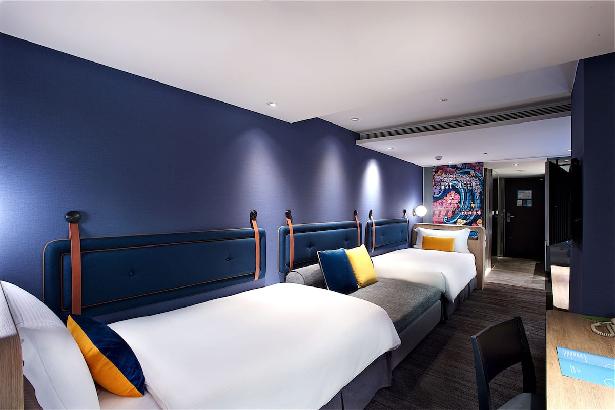 Habitación superior con 2 camas individuales, 2 camas individuales | Caja de seguridad en la habitación, cunas gratuitas y wifi gratis