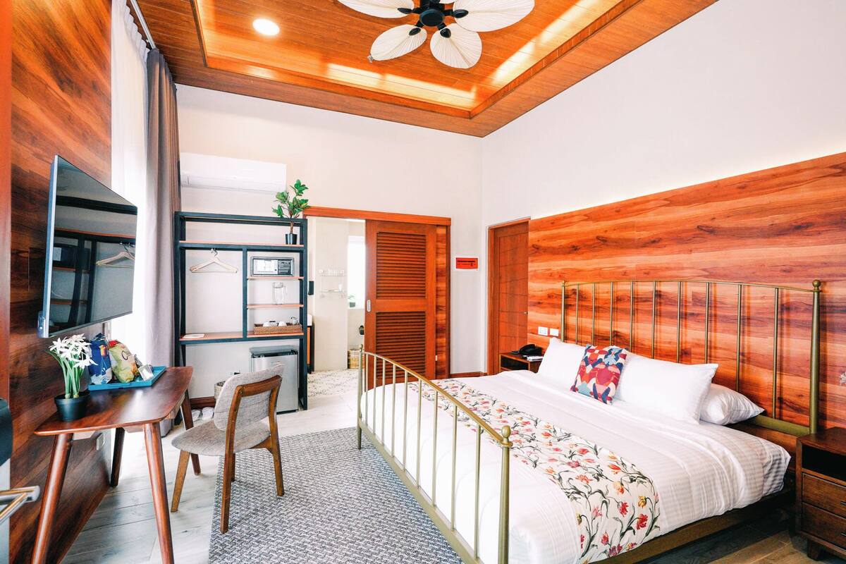 Literie de qualité supérieure, surmatelas, minibar