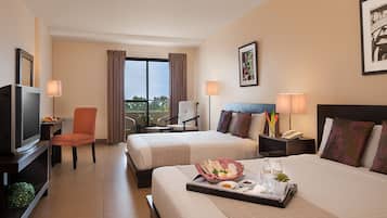 Premier Family Room with Free Activities | Premium bedding, pillow-top beds, minibar, in-room safe