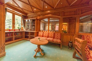 ロビー応接スペース