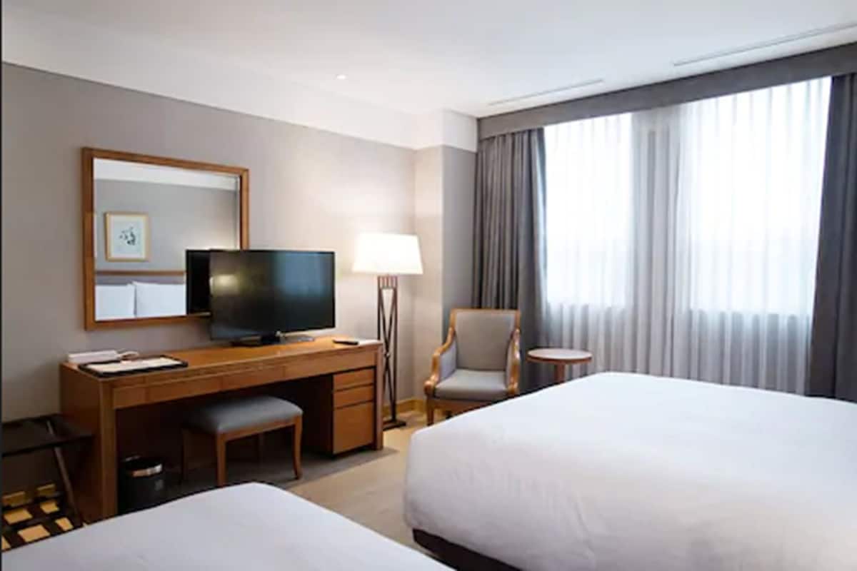 Ropa de cama de alta calidad y colchones con acolchado adicional