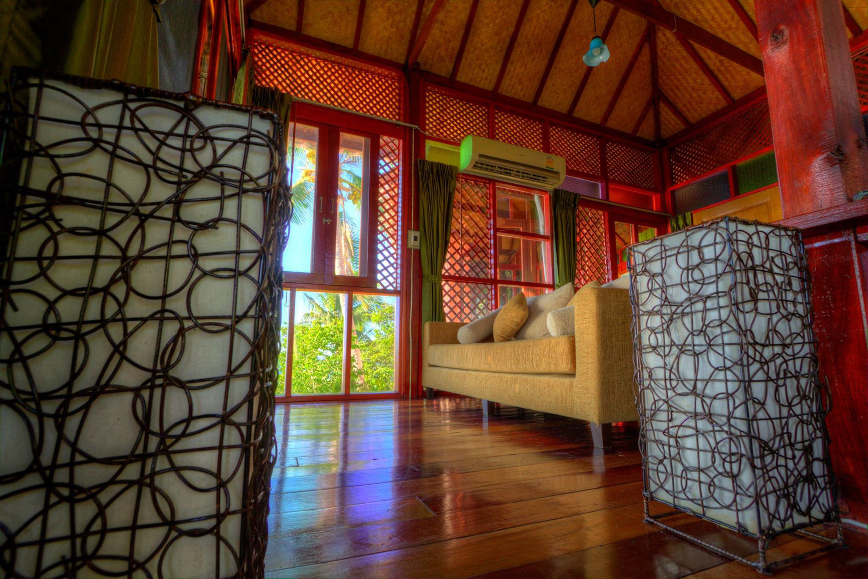 Minibar, coffres-forts dans les chambres, décoration personnalisée