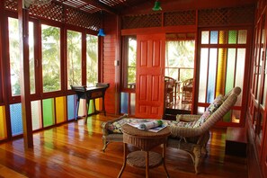 Deluxe Room | Bathroom