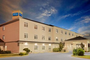 Exterior - Sonesta Essential Hotels Odessa (Odessa)