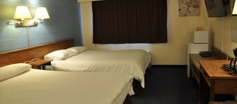 Canadas Best Value Inn Mile 0