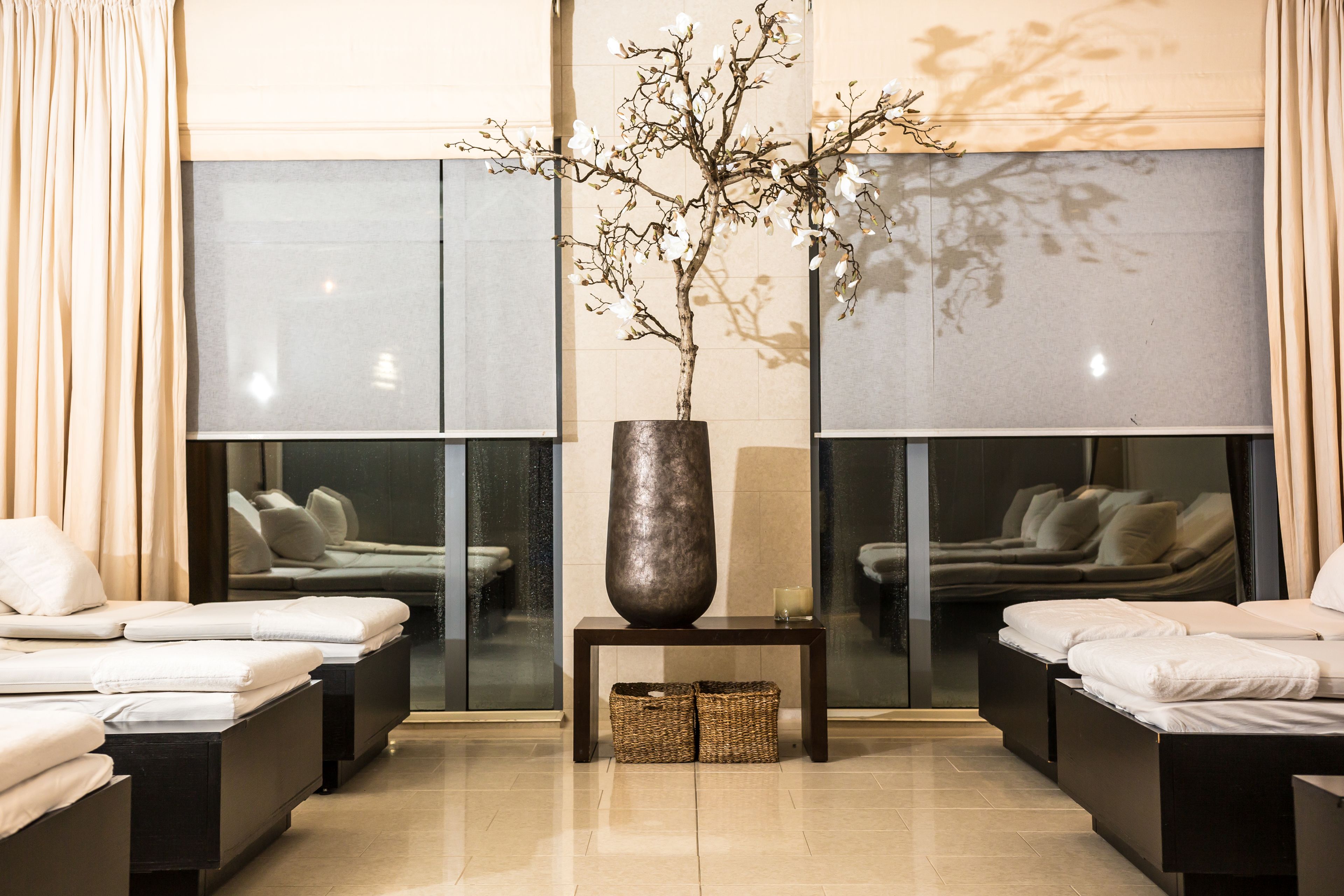 couples treatment room(s), sauna, hot tub, steam room