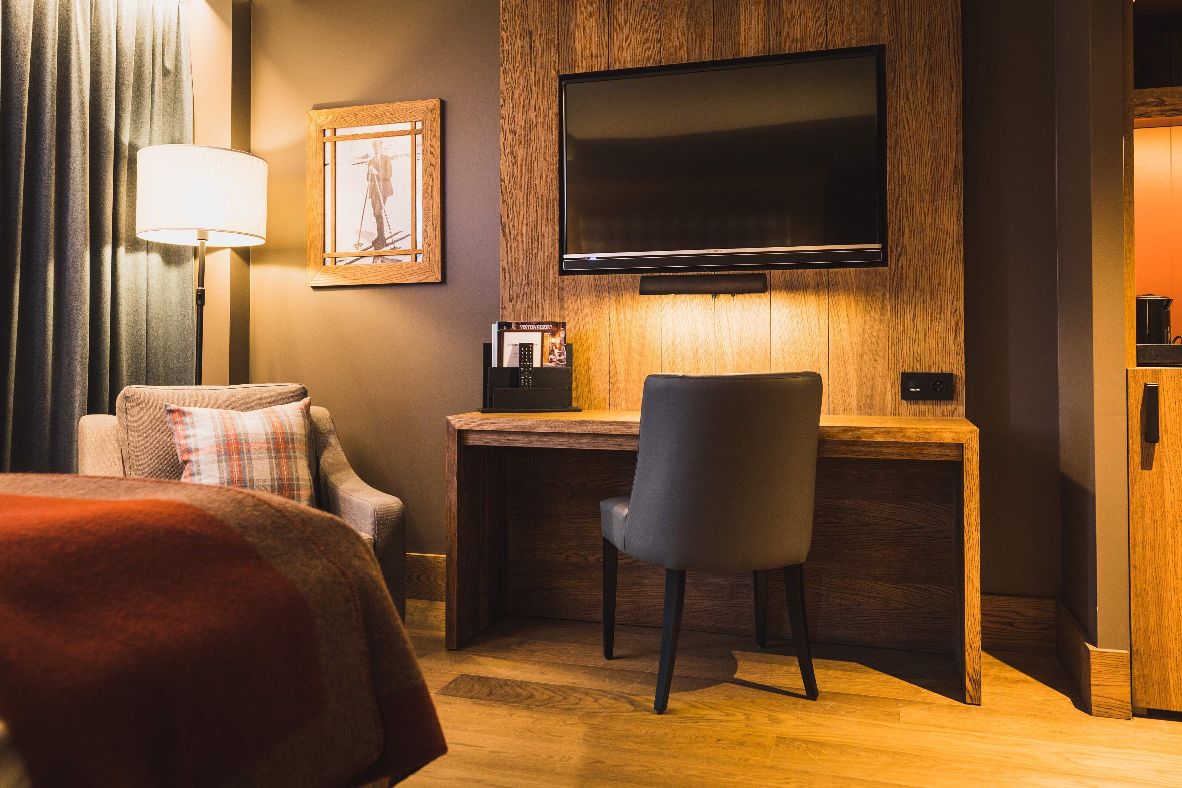 double room | pillow-top beds, desk, cots/infant beds, free wifi