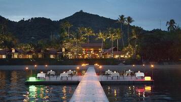 Breakfast, lunch, dinner served; international cuisine, pool views