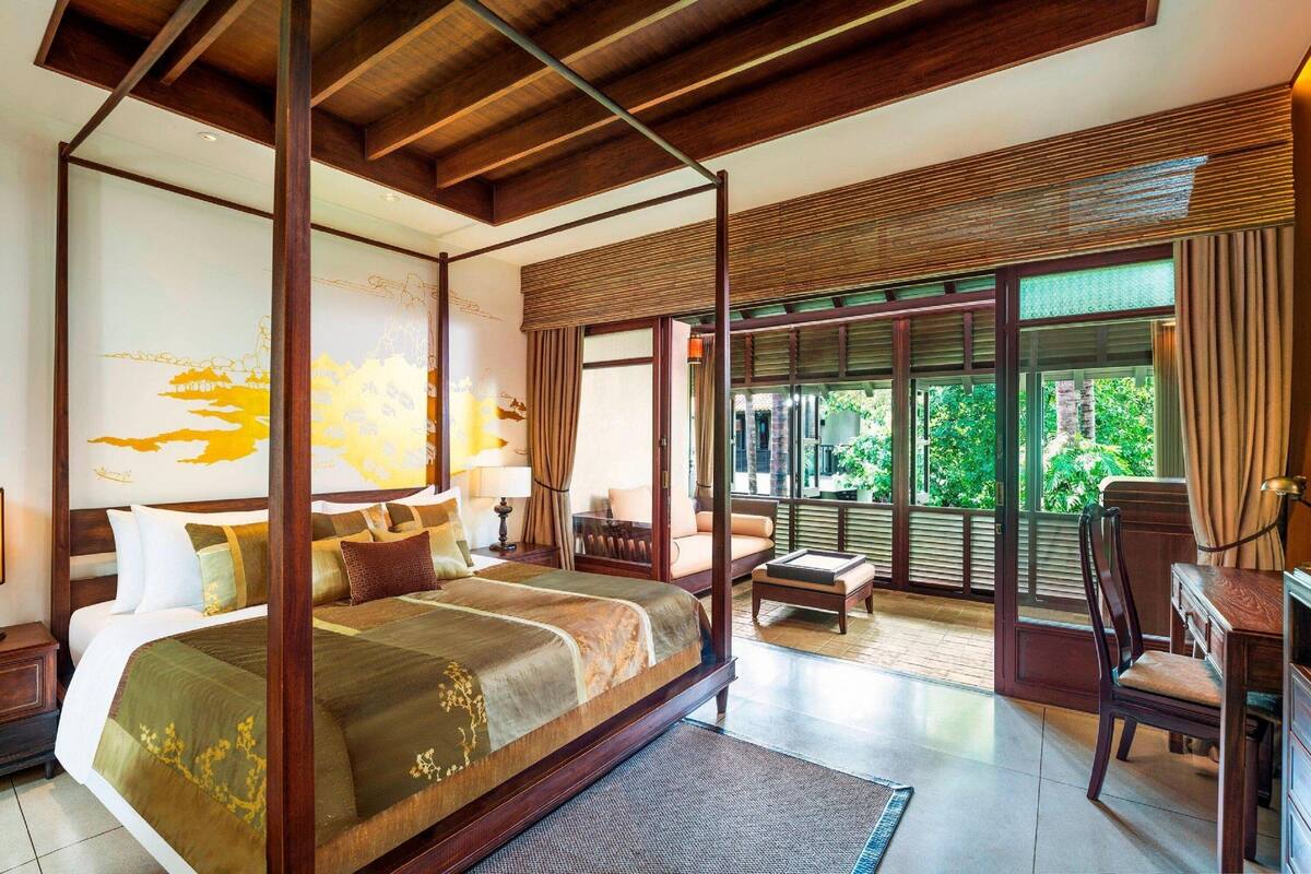 1 bedroom, Egyptian cotton sheets, premium bedding, pillowtop beds
