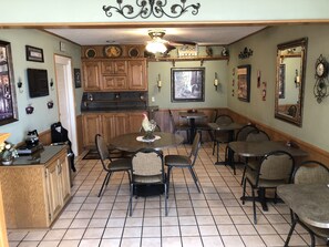 Breakfast area