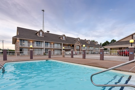 Seasonal outdoor pool