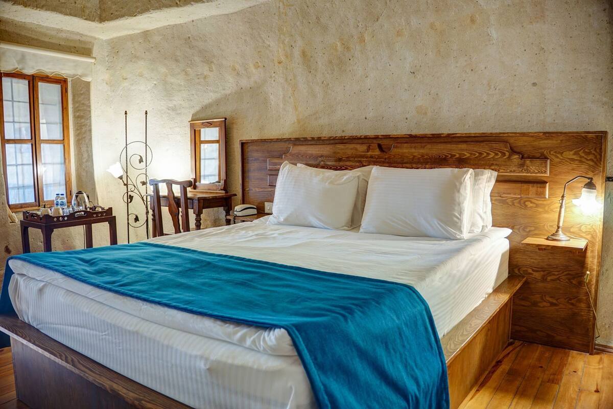 Egyptian cotton sheets, premium bedding, memory foam beds