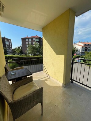 Chambre Club | Terrasse/Patio