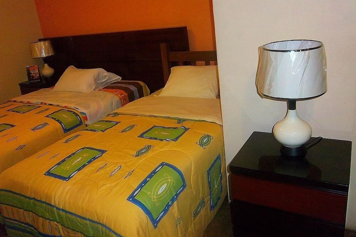 Iron/ironing board, WiFi