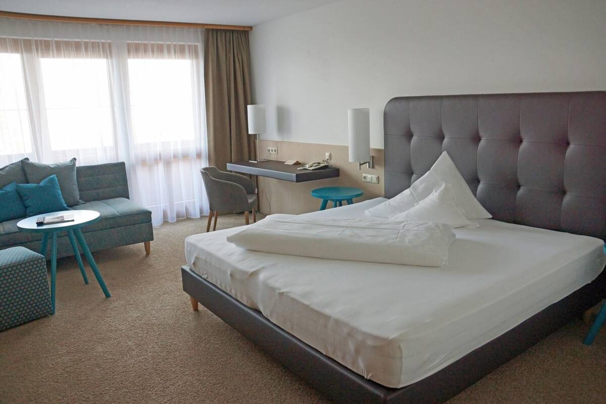 Classic-Doppelzimmer, Balkon | Minibar, Zimmersafe, Schreibtisch, schallisolierte Zimmer