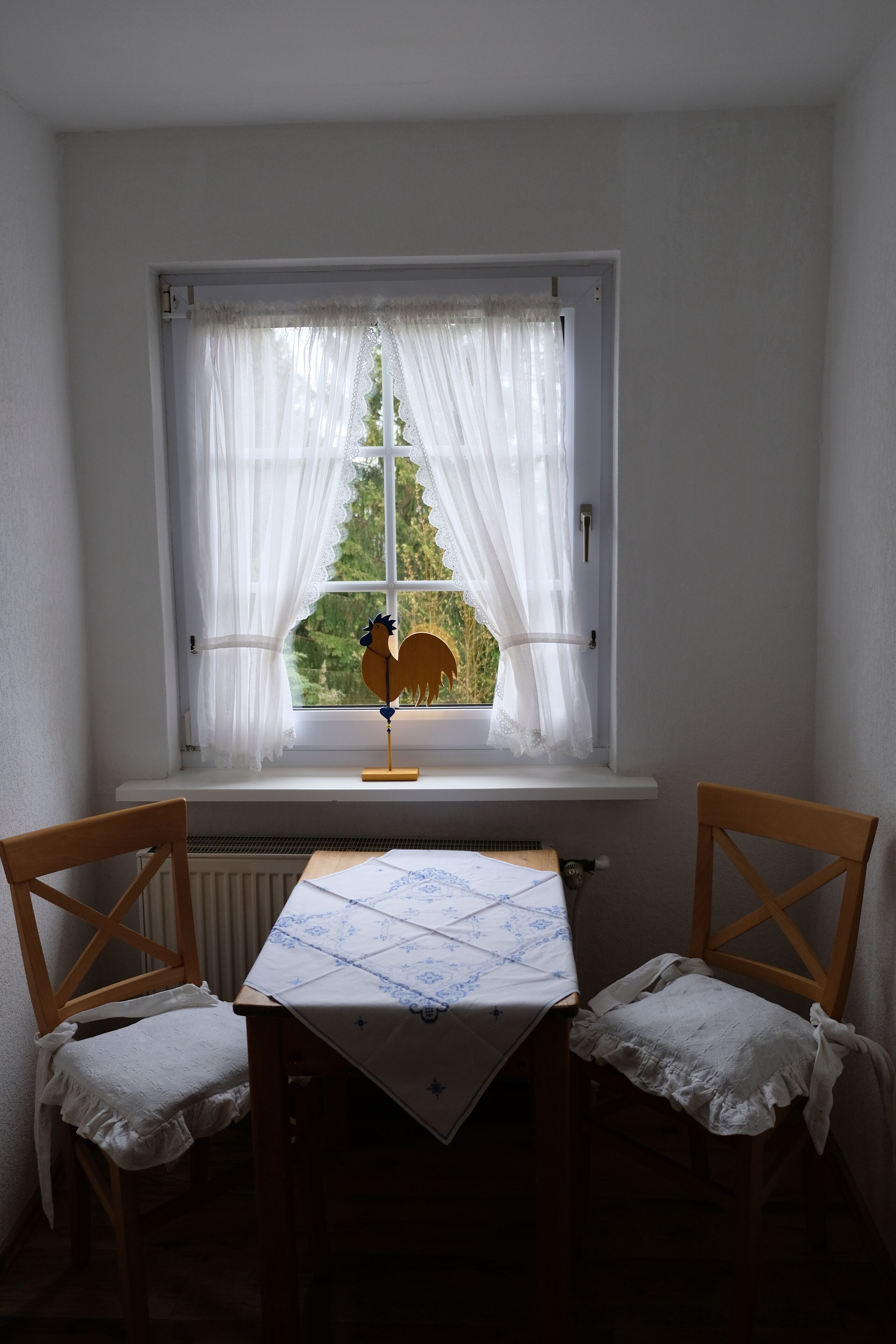 comfort apartment, 1 bedroom, mountain view | living area | flat-screen tv