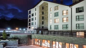 Fasade – kveld/natt