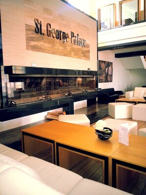 Sala de estar en el lobby