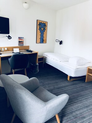 Individually decorated, individually furnished, desk, free WiFi - Hotel Garni Svendborg (Svendborg)