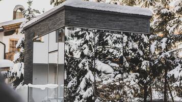 Een sauna, een Turks bad/hammam, lichaamsbehandelingen