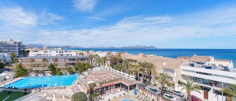 2 outdoor pools, pool umbrellas, sun loungers