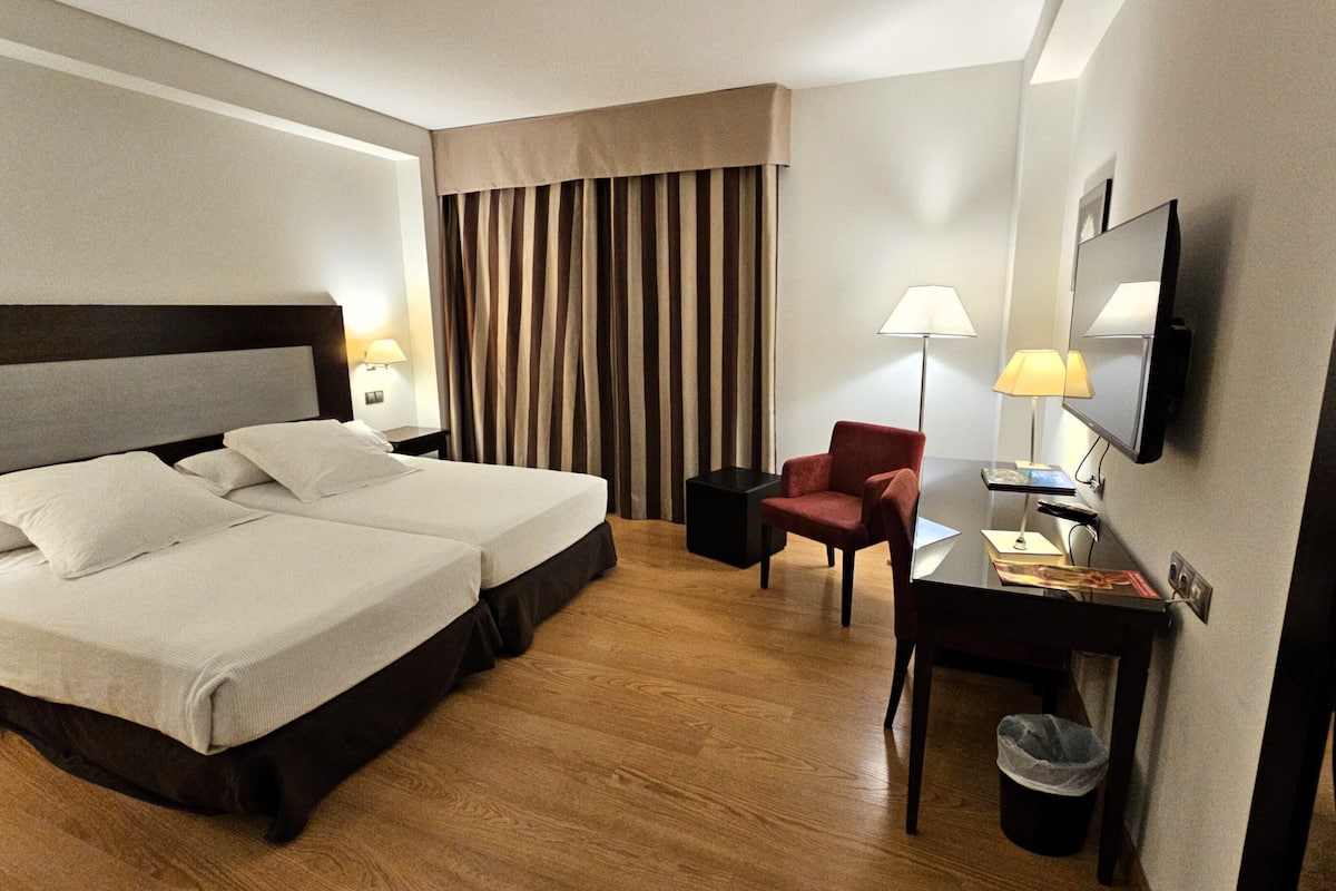 standard twin room, 2 single beds | premium bedding, down duvets, memory-foam beds, minibar