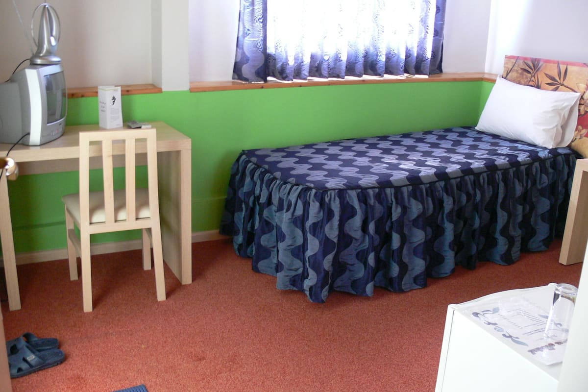 1 Schlafzimmer, Pillowtop-Betten, Minibar, Schreibtisch