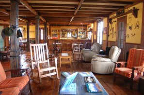 Lobby lounge - Patagonia Rebelde (El Calafate)
