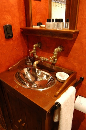 Bathroom - Patagonia Rebelde (El Calafate)