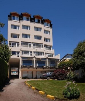 Front of property - Hotel Tirol (San Carlos de Bariloche)
