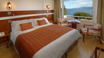 Colchones con acolchado adicional, minibar, caja fuerte y escritorio