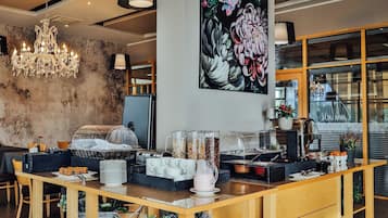 Free daily buffet breakfast
