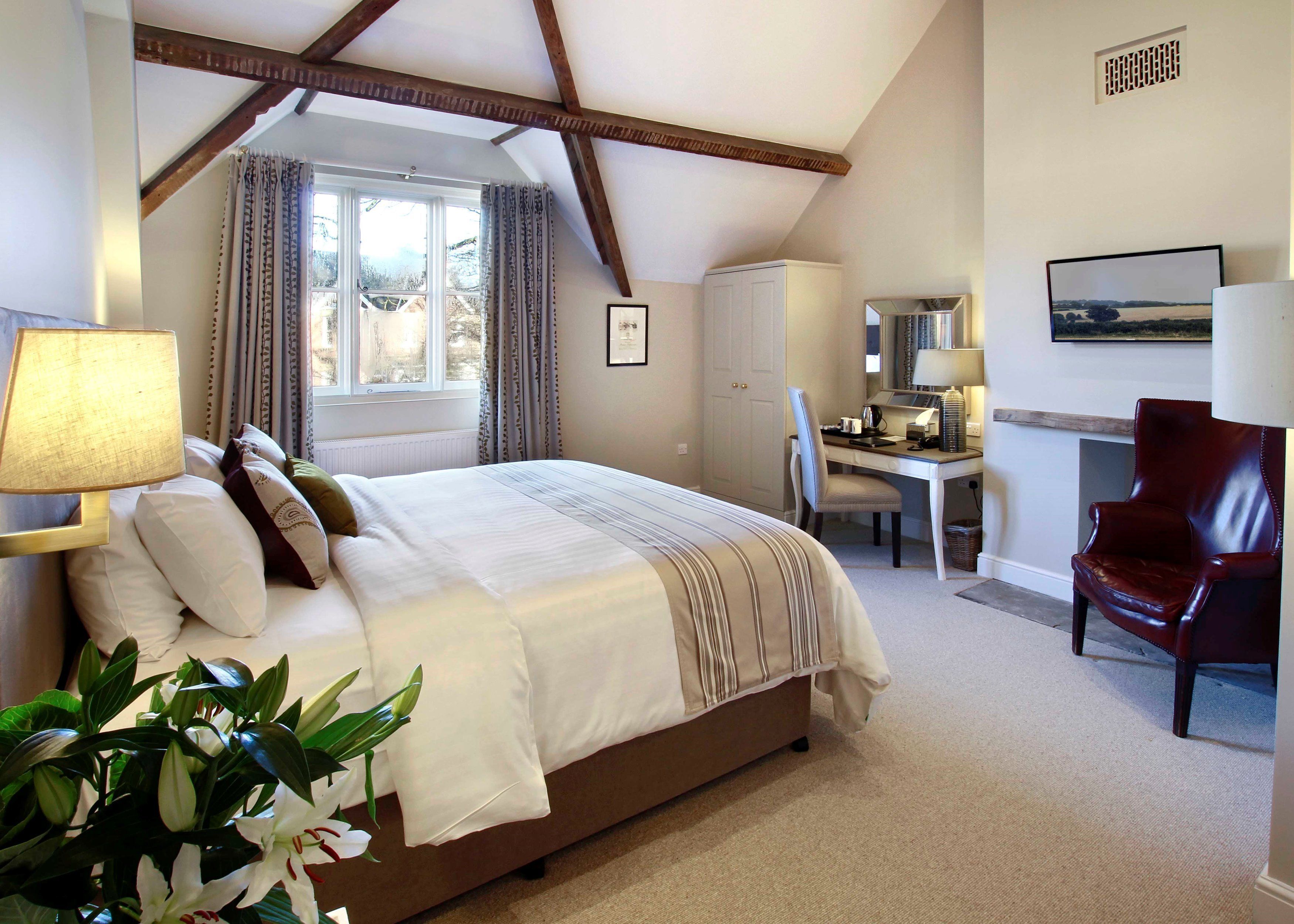 Junior Suite | Individually decorated, individually furnished, desk, iron/ironing board