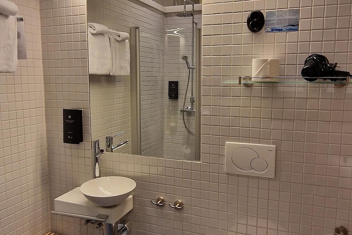 superior room, kitchen | bathroom | shower, hair dryer, towels