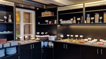 Desayuno continental incluido todos los días