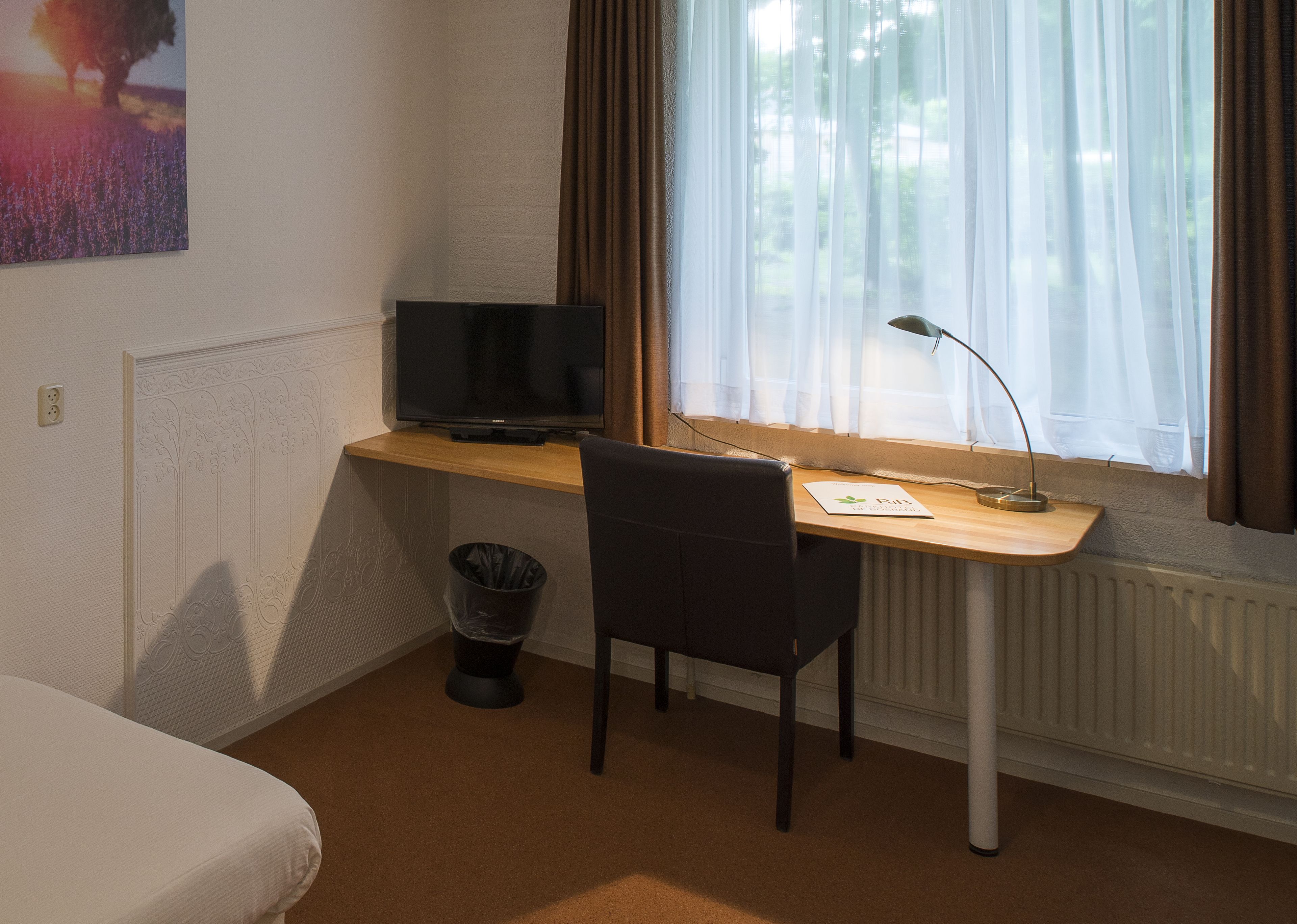 single room | 1 bedroom, pillow-top beds, individually furnished, desk