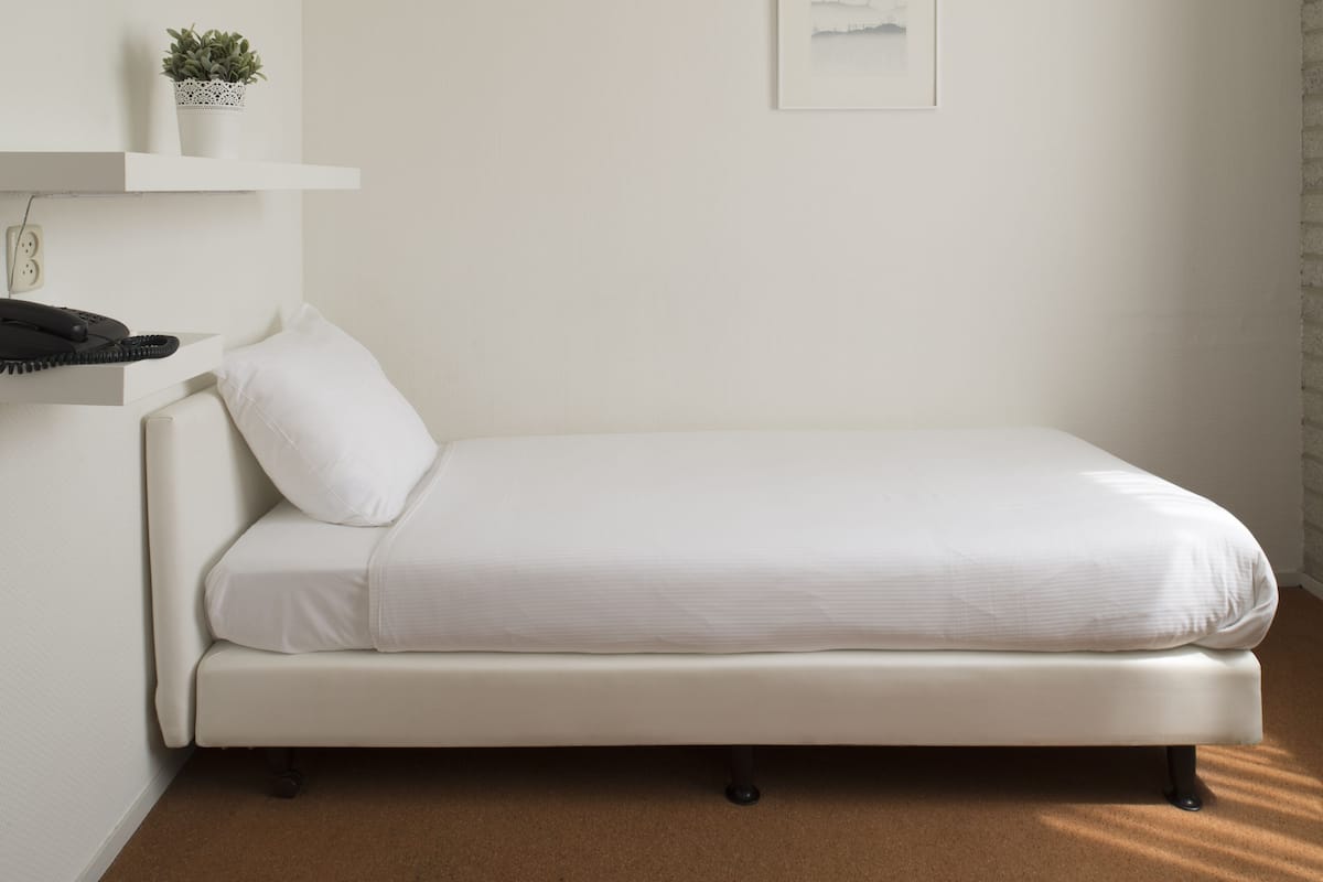Pillow-top beds, individually furnished, desk, laptop workspace