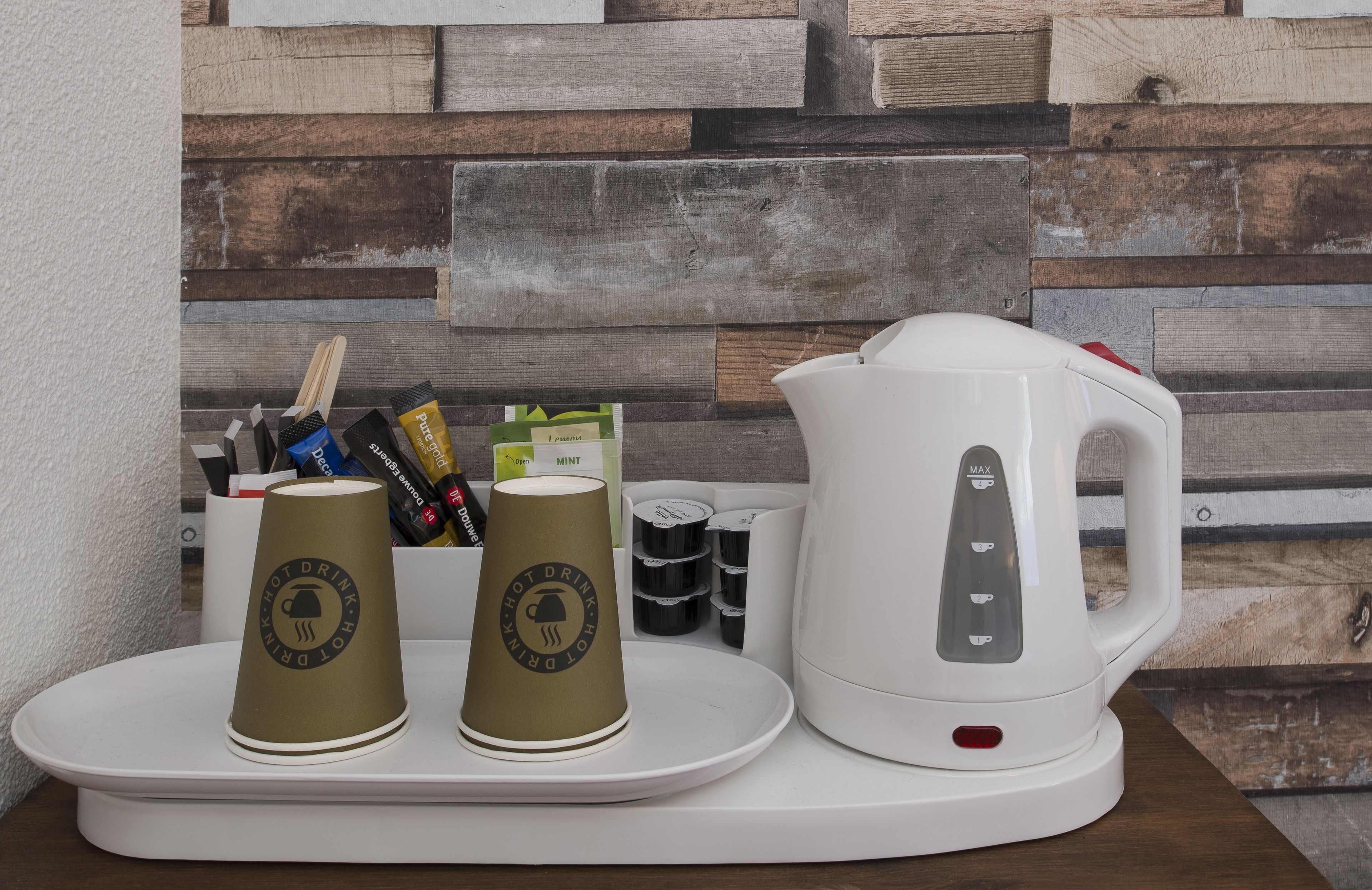 double or twin room | 1 bedroom, pillow-top beds, individually furnished, desk