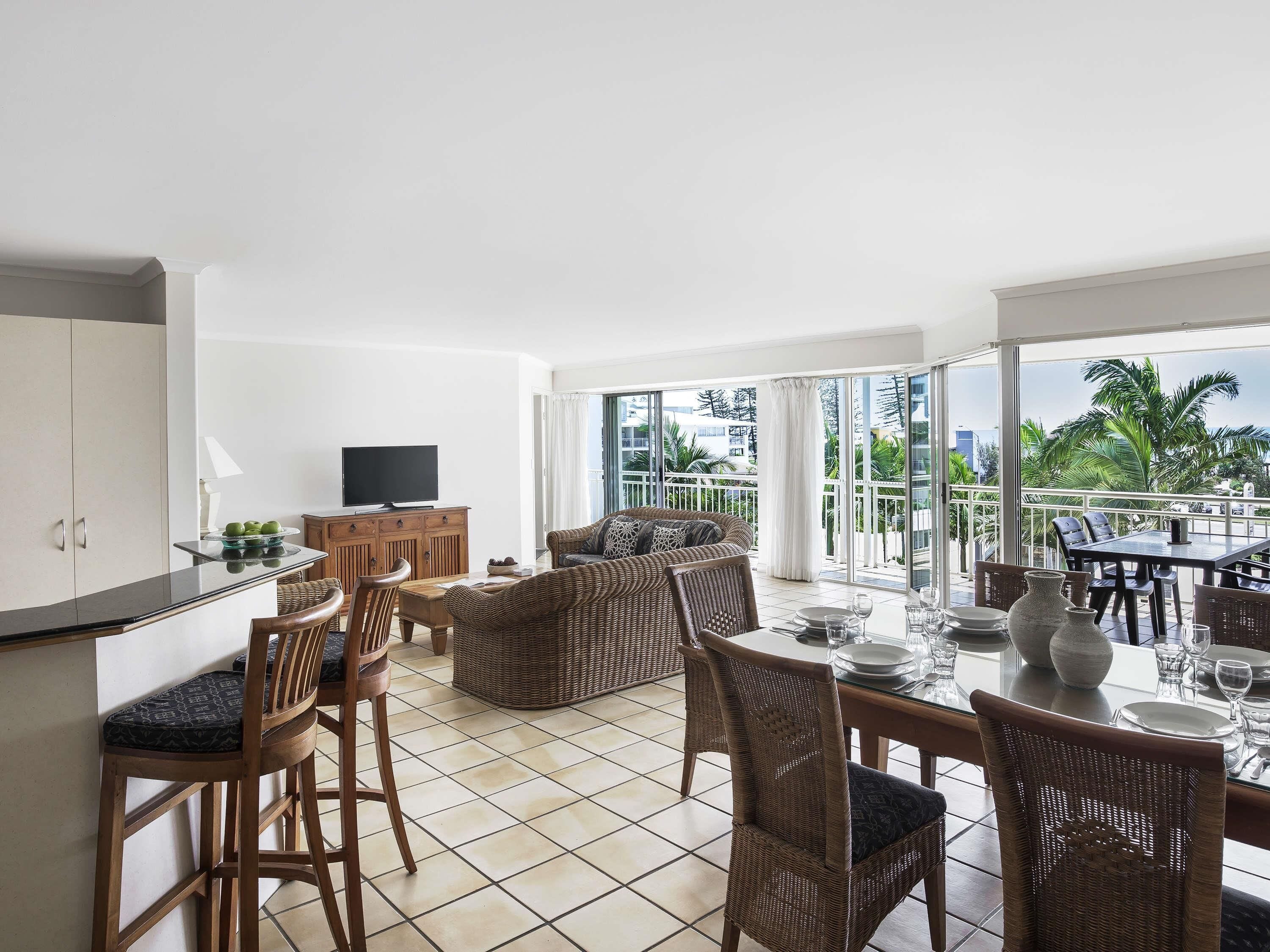 Penthouse, 3 Bedrooms | Iron/ironing board, WiFi, bed sheets