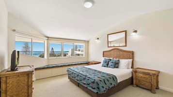 Bàn ủi/dụng cụ ủi quần áo, truy cập Internet không dây (phụ phí)