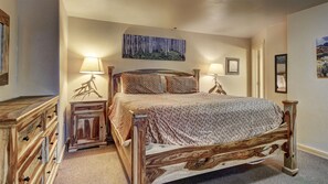 Luxury Suite, Private Bathroom (124 Aspen Luxury Suite) No Pets