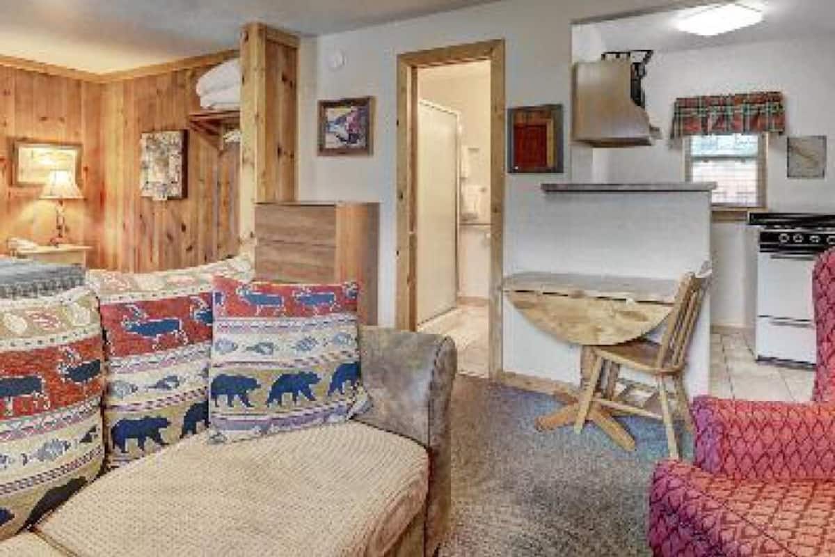 Cabin, Private Bathroom (Cabin 2) | Bed sheets