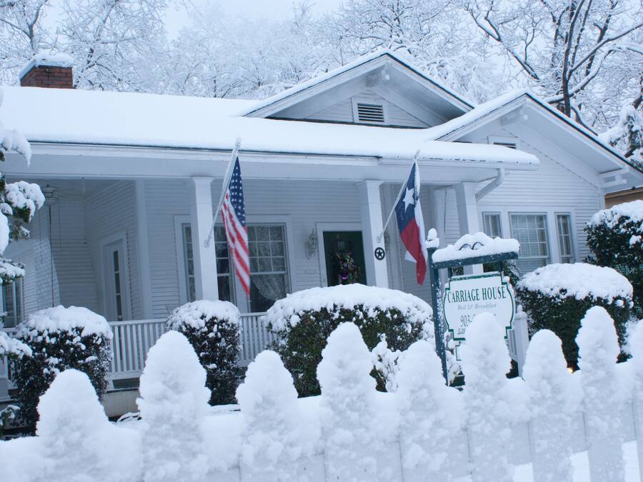 Fachada de la propiedad