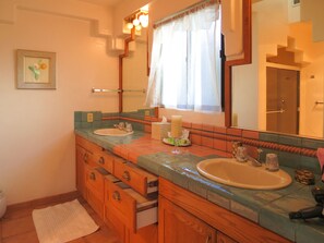Bathroom sink - Topanga Canyon Inn B&B (Topanga)