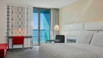 Minibar, una cassaforte in camera, una scrivania