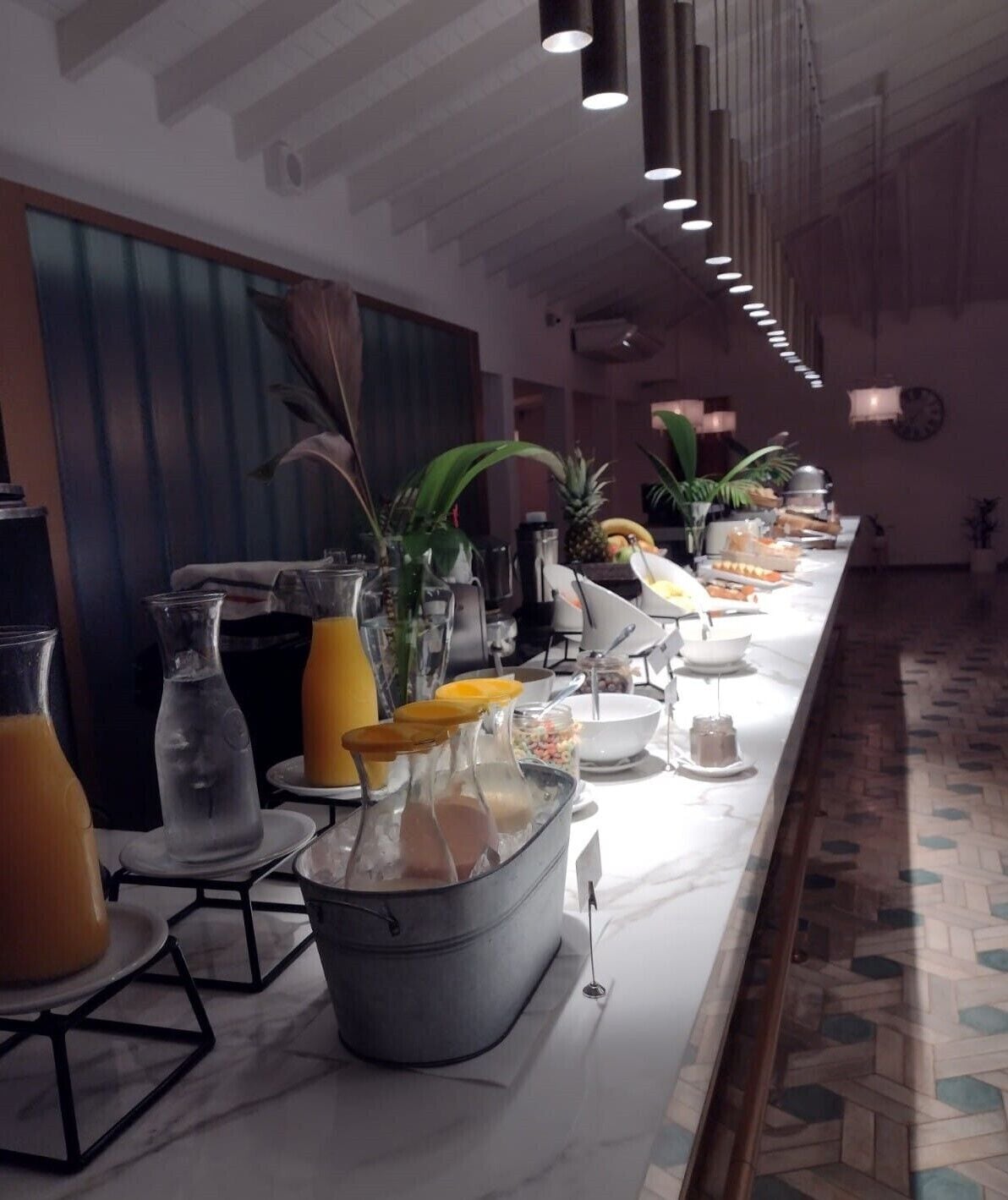 free daily cooked-to-order breakfast