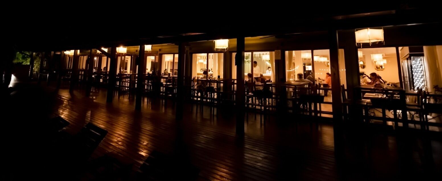 breakfast, lunch and dinner served