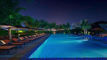 2 outdoor pools, pool umbrellas, sun loungers