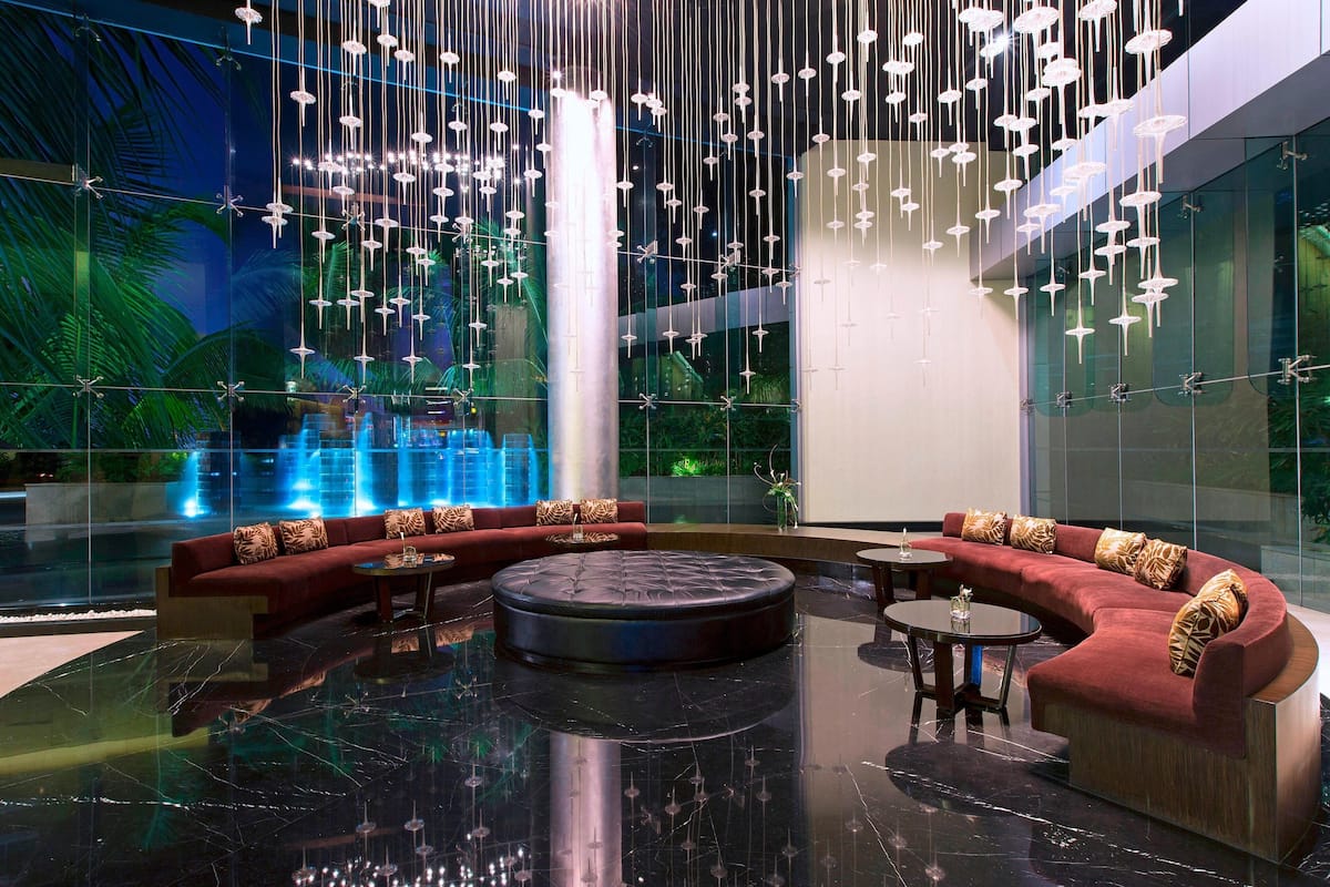 Lobby-Lounge
